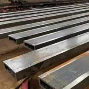 ທໍ່ສີ່ຫຼ່ຽມມຸມຂວາ